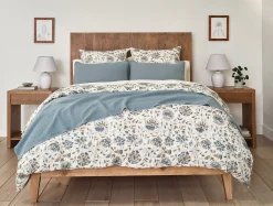 Hot Coyuchi Cascade Organic Matelasse Blanket