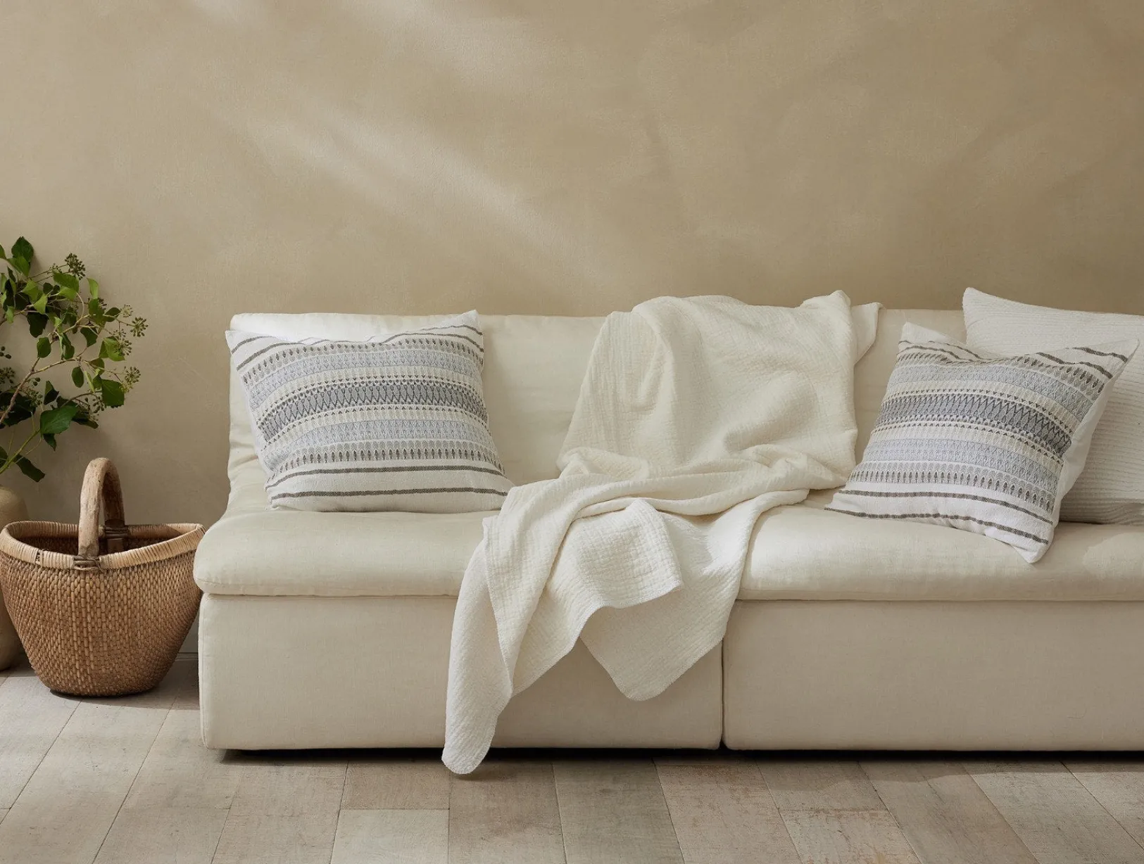 Outlet Coyuchi Lost Coast Decorative Organic Pillow Cover